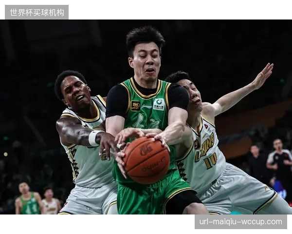 上海队凭借休赛期引援实现蜕变，张镇麟加盟补强锋线是关键。